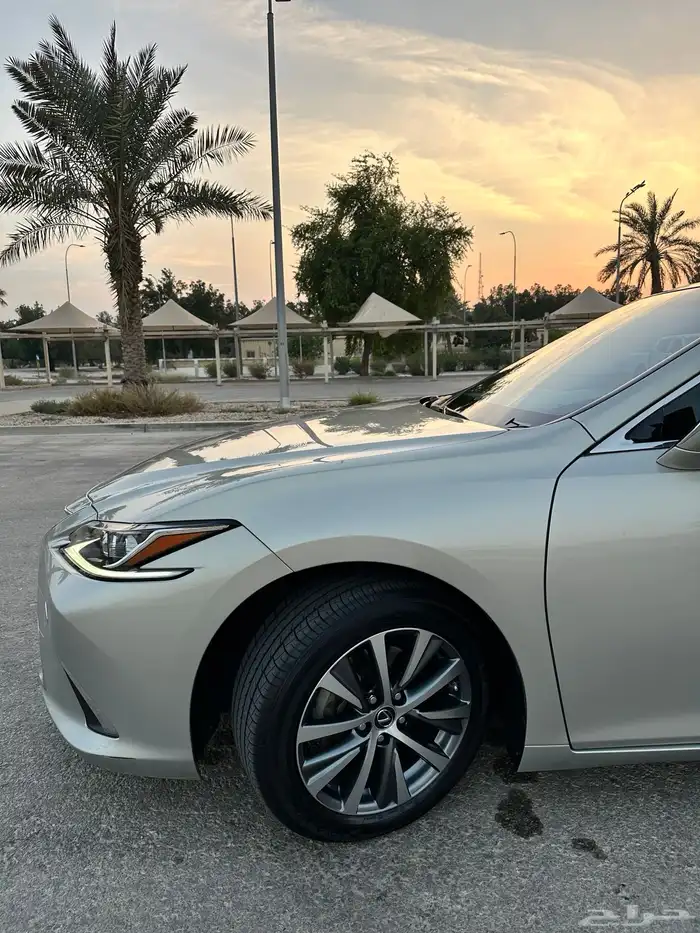 لكزس هايبرد ES300h موديل 2021 وكالة سعودي 42