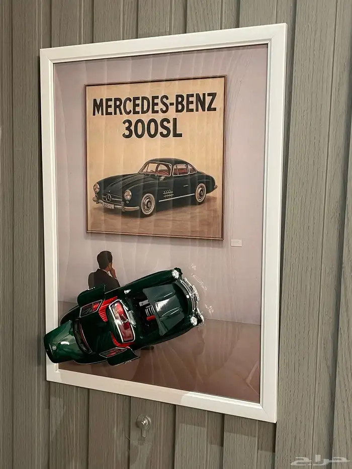 مرسيدس لوحة داخلها مجسم 2