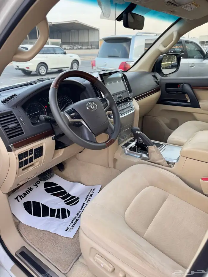 للبيع لاندكروزر GXR 2016 - بحالة الوكاله - سعودي 11