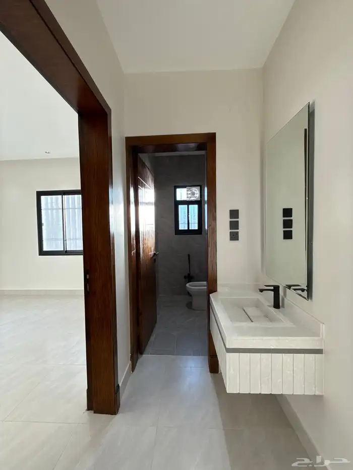 للبيع روف علوي موقع ممتاز - مدارس - مسجد - خدمات عامة كاملة 5