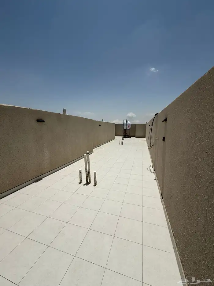 للبيع دور أرضي بحوش وشقق علويه مخطط قرطبه المحاله ابها 28