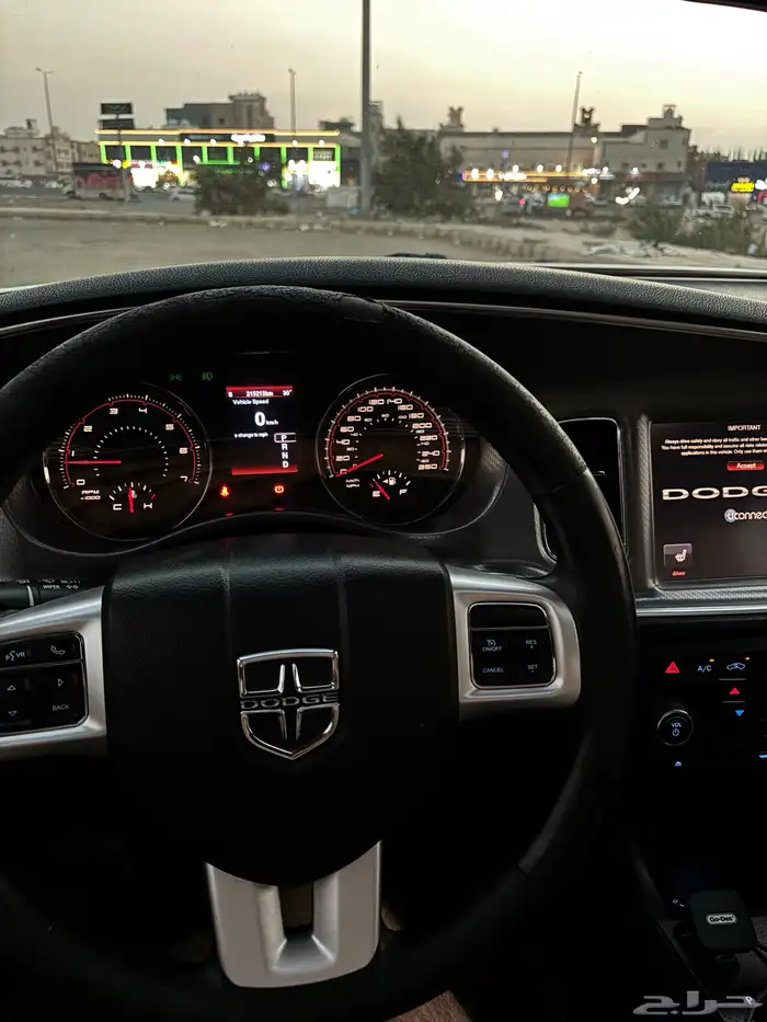 للبيع تشارجر 2014 فل هاوس V8 ابيض لؤلؤي مالك اول 35