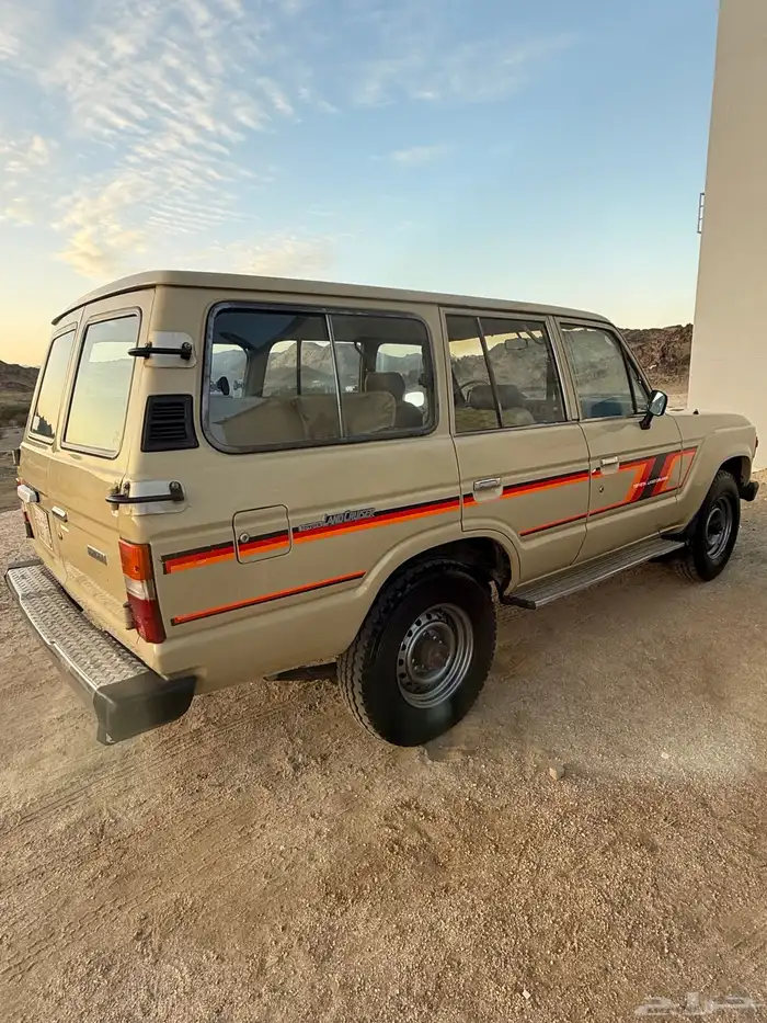 لاندكروزر صالون 0