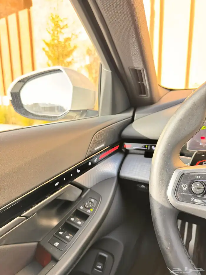 بي ام دبليو 520i M Kit على الضمان والصبانة المجانية 49