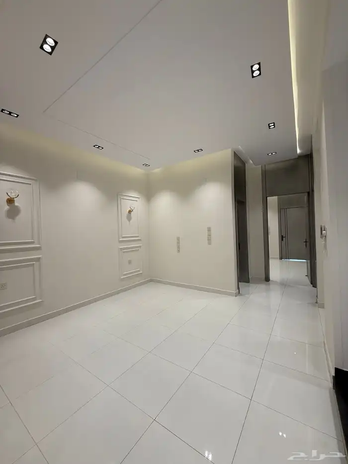 للبيع دور أرضي بمداخل خاصة وحوش بحي المعارض بسعر 570 الف 18