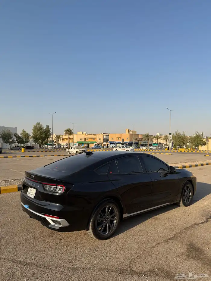 تورس اسود ترند 2025 2