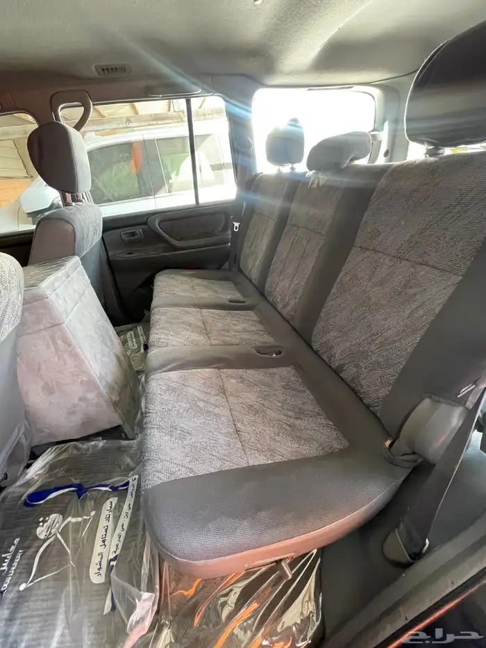 لاندكروزر مديل 2000 الون اسود 10