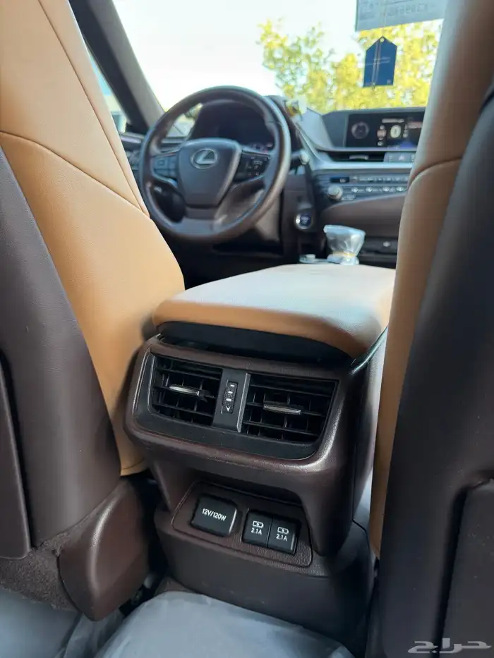 لكزس ES 300h 2021 15