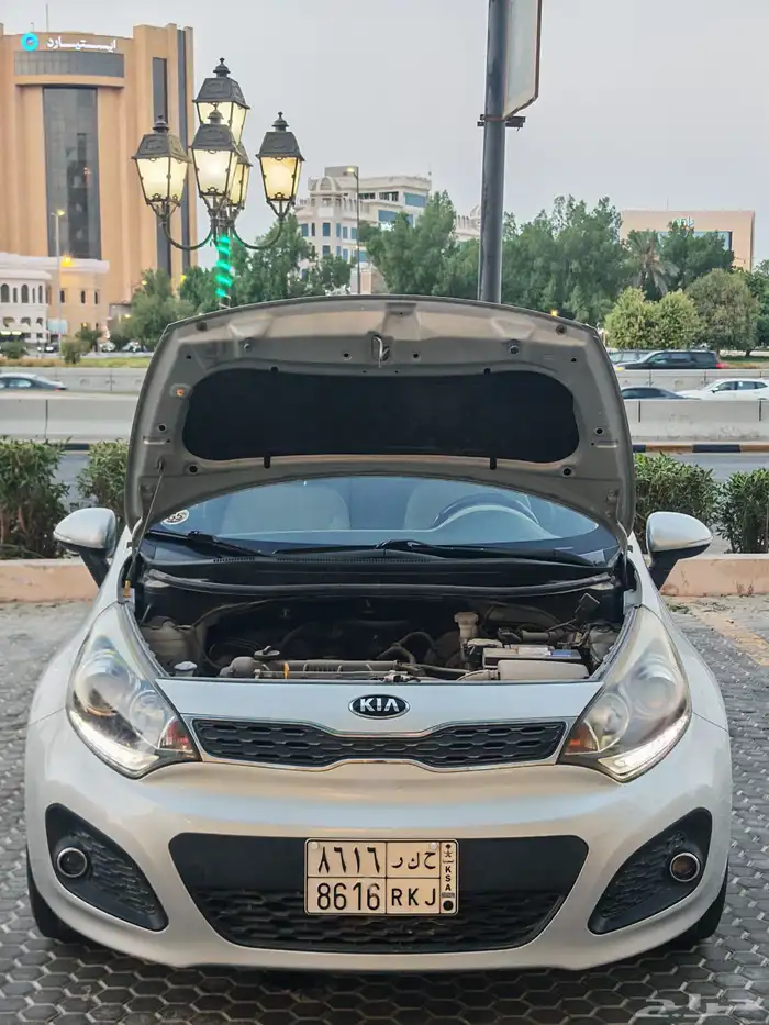 كيا ريو هاتشباك مخززن فل كامل 24