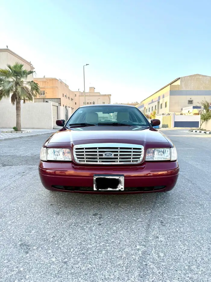 فورد فكتوريا ( 2011 ) 1