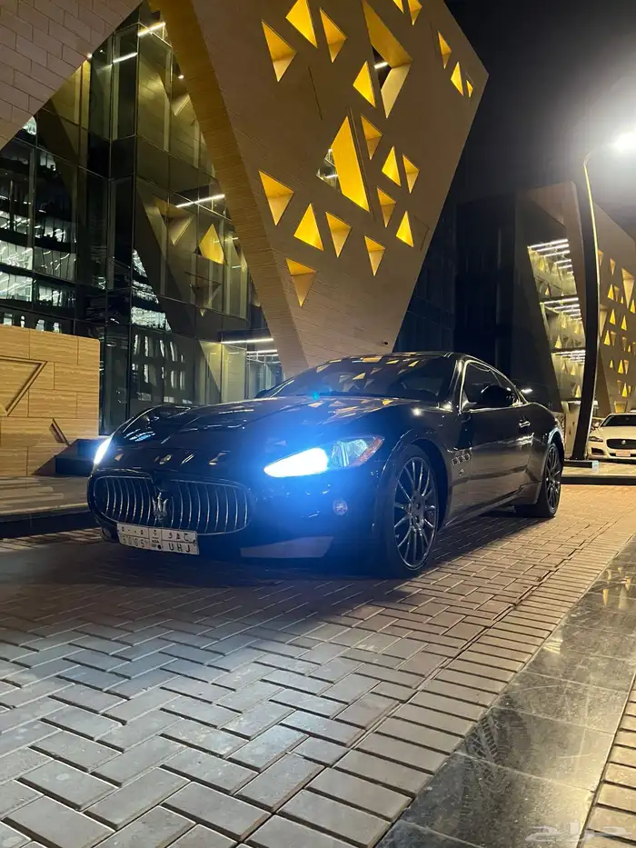 مازراتي قراند توريزمو اس 4.7 المكينة الحمراء مصدومة 43