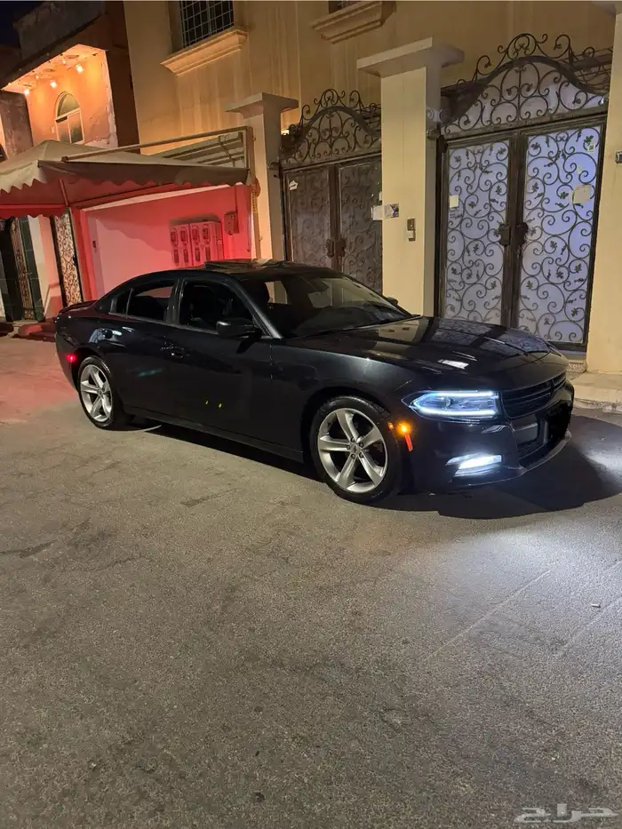 للبيع تشارجر sxt موديل 2016 0