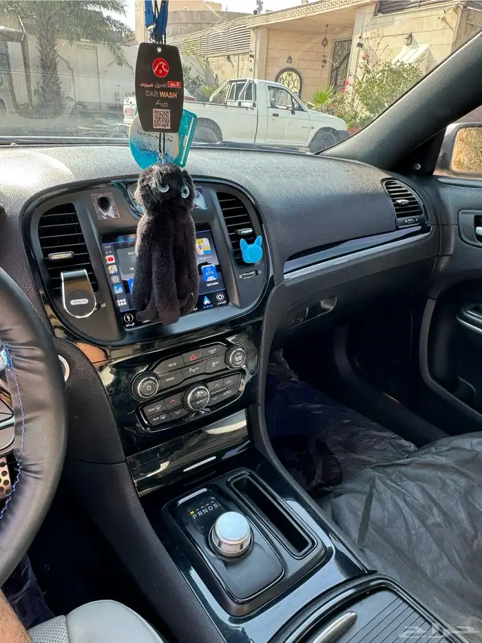 كرايزلر c300s نظيفة مع لوحة مميزة 9