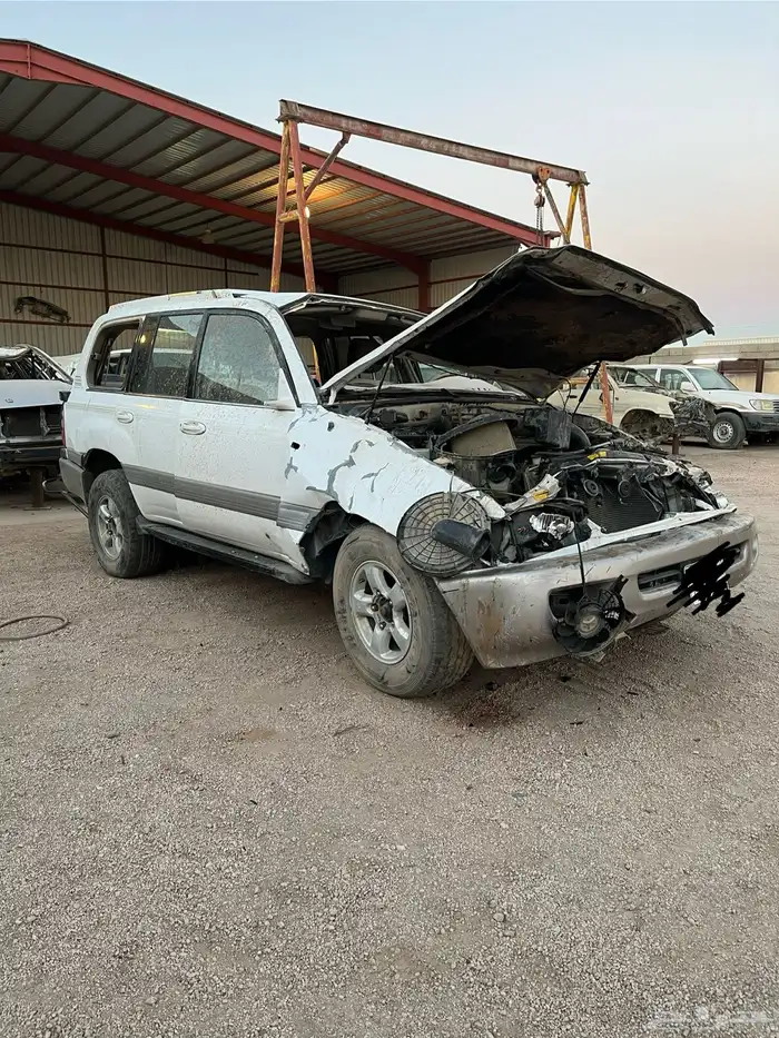 لاندكروزر مديل 2000 4