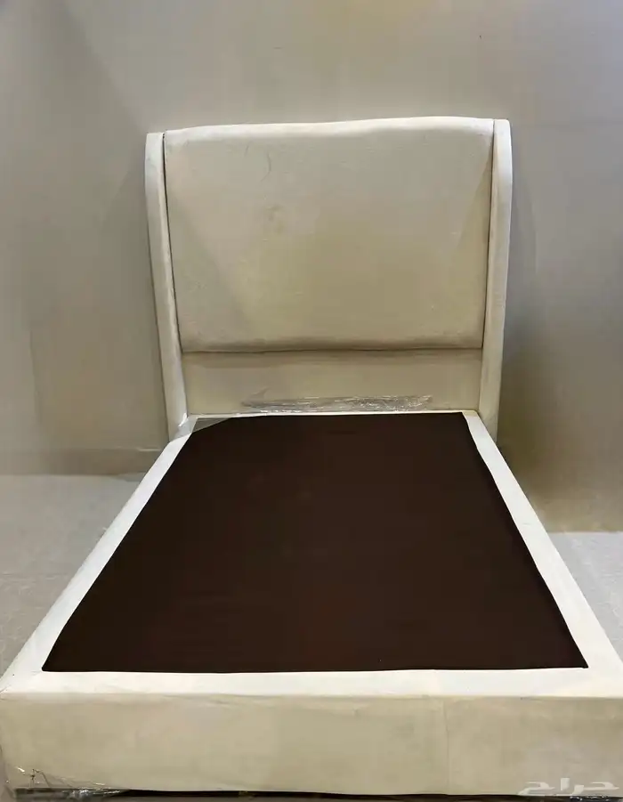 سرير نفر ونص اوف وايت 0