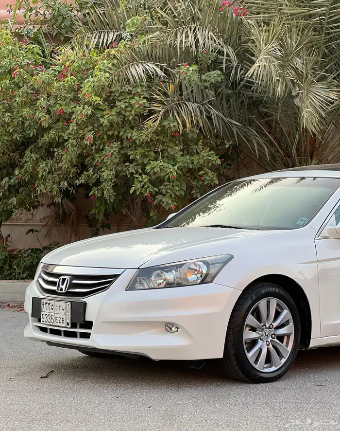 هوندا أكورد 2012 مخزن ممشى قليل مستخدم أول وكالة 18