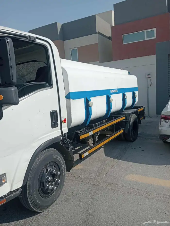 سياره ديانا ايسوزو وايت ماء موديل 2016 1