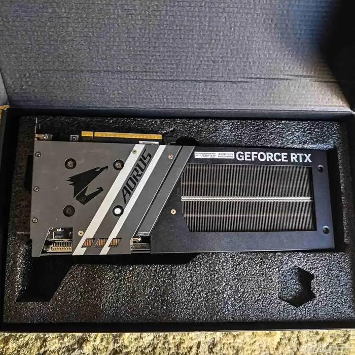 RTX 5060 8GB AROUOS ELITE 2