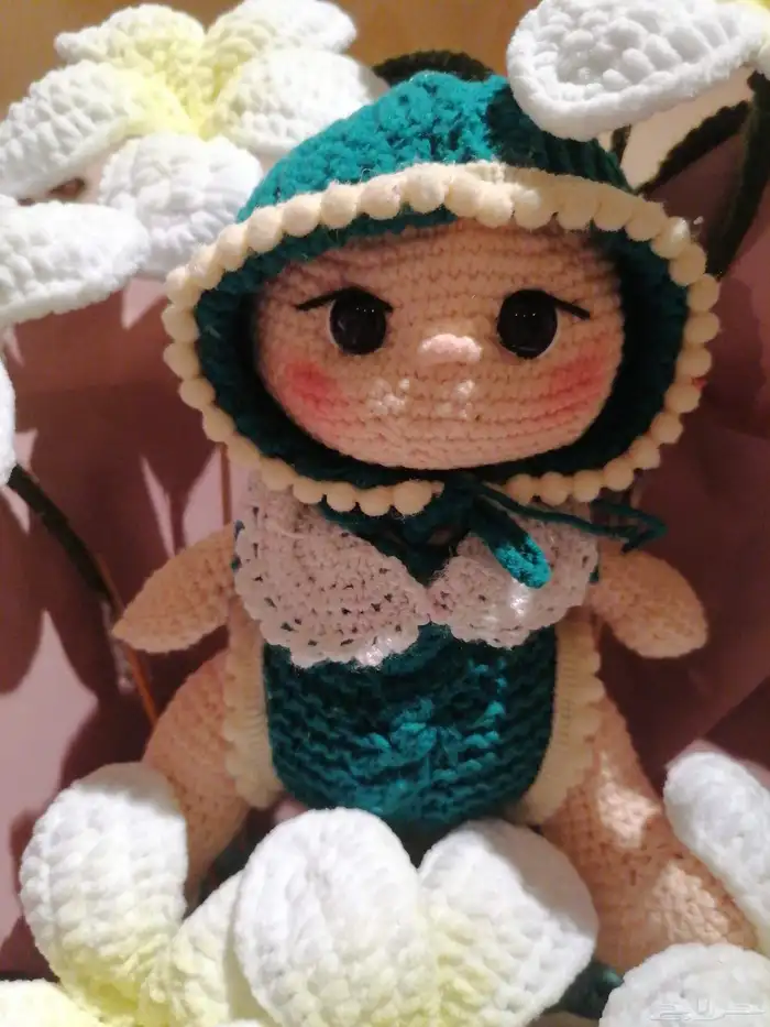 باقة ورد مع دمية بخيوط الصوف 1