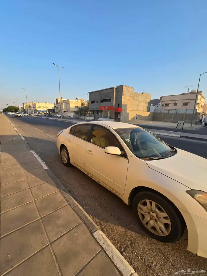 نيسان التيما 2009 3