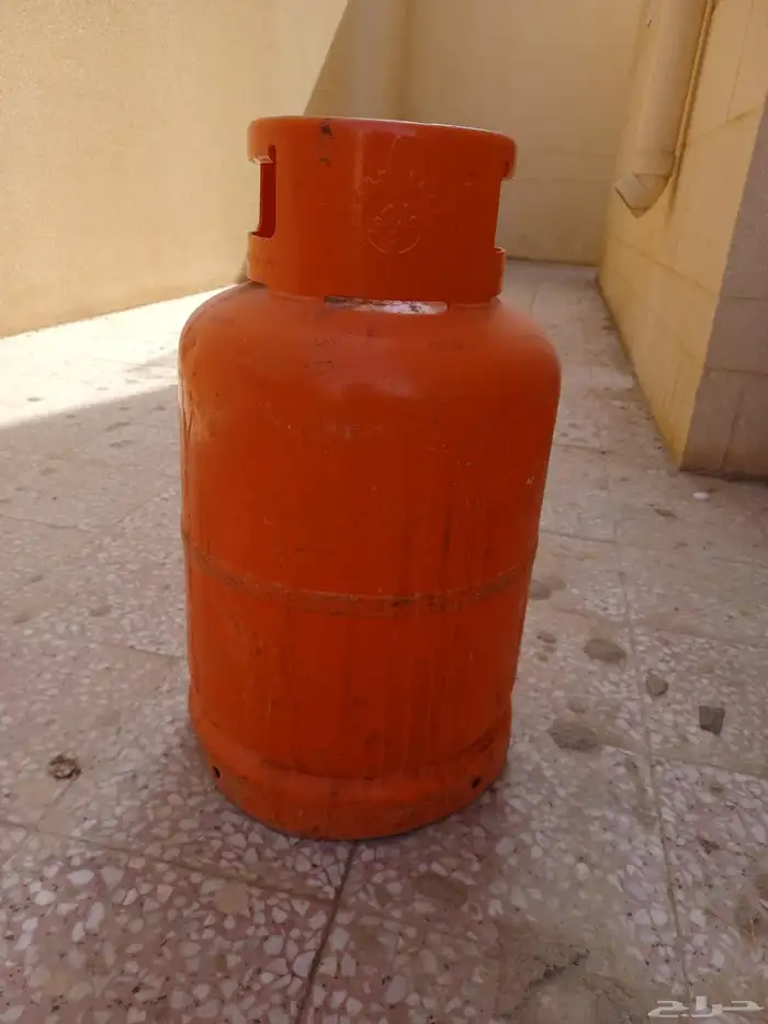 اسطوانات غاز فارغة عددها عشر السعر 190 ريال 0