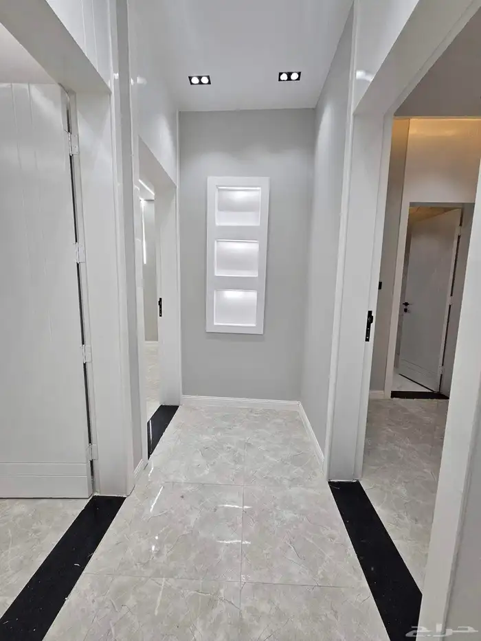 شقق علويه ب الموسي بجانب المدارس وجميع الخدمات 12