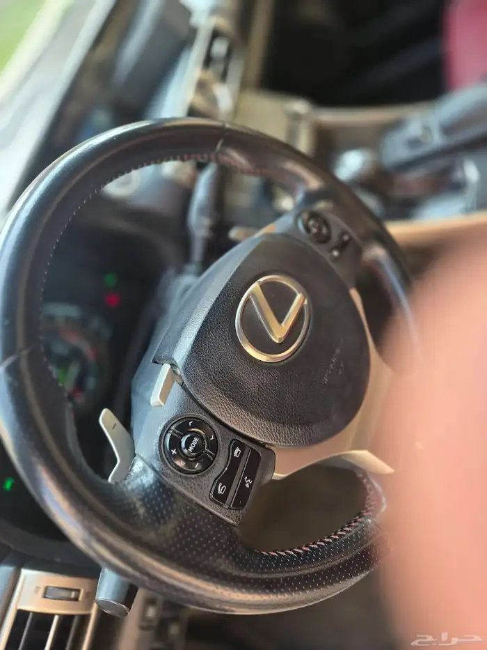 لكزس is 250 F 2015 9