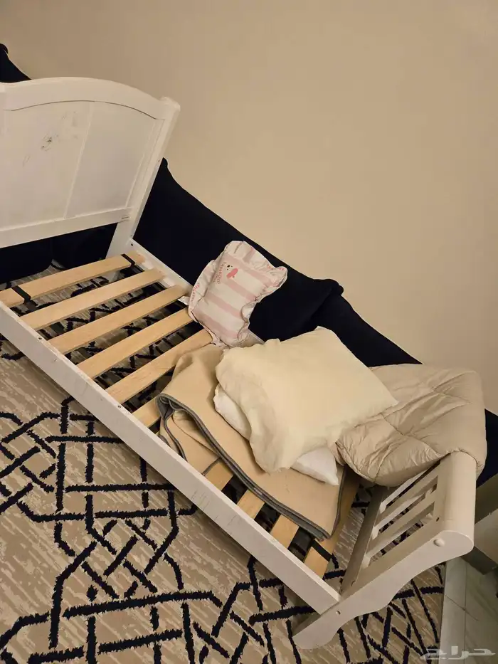 سرير اطفال هوم بوكس 0