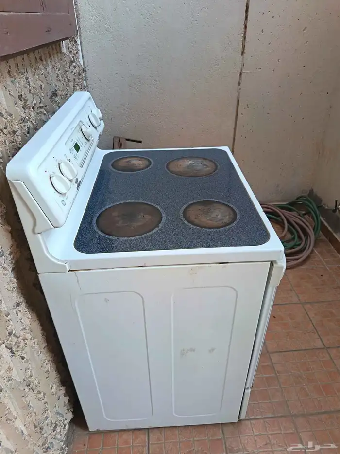 بدقاز مستعمل نضيف لايشكو من شيئ الفرن وكل شي كويس 1