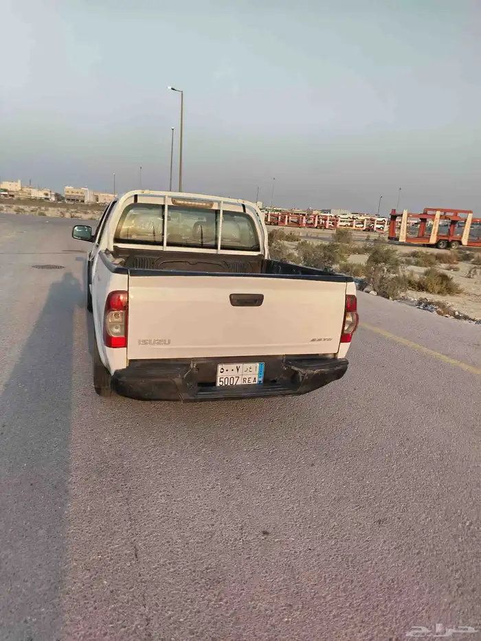 ايسوزو غمارتين 2011 2