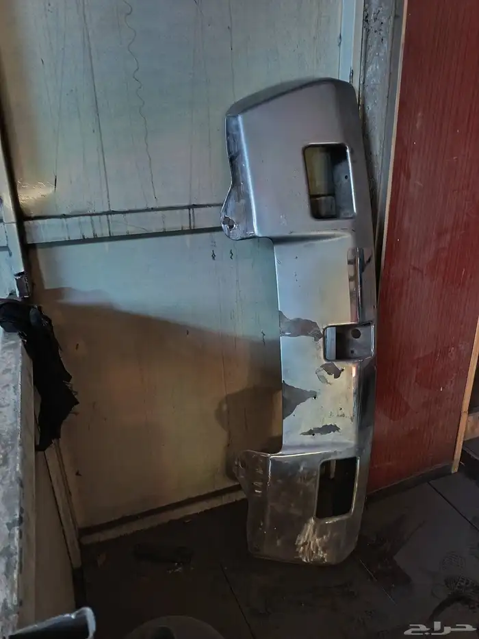 للبيع صدام امامي مع دعامات جانبية همر اتش 2 4