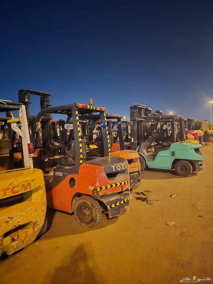 رافعة شوكية فوركلفت للايجار جميع انواع الرافعات الشوكيه 6