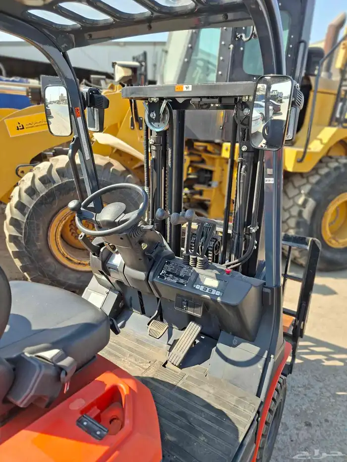 رافعة تويوتا 2 طن 2024 كهرباييه 2