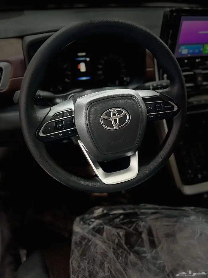 تويوتا انوفا GL 2.0 بنزين 2026 كاش وتقسيط 13