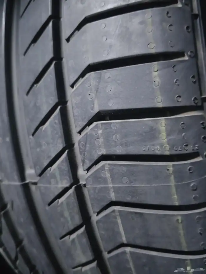 265 35 21 ثلاث كفرات ستوك كونتيننتال 1