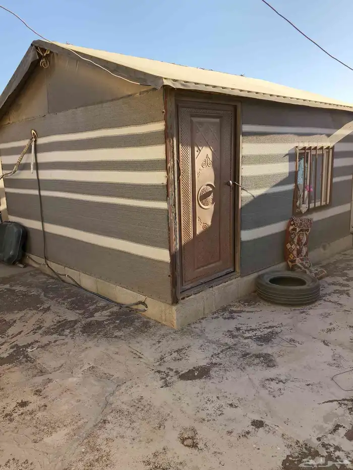 للبيع بيت شعر 4x4 شباك و طاقه و انوار لا يوجد مشب نار 0