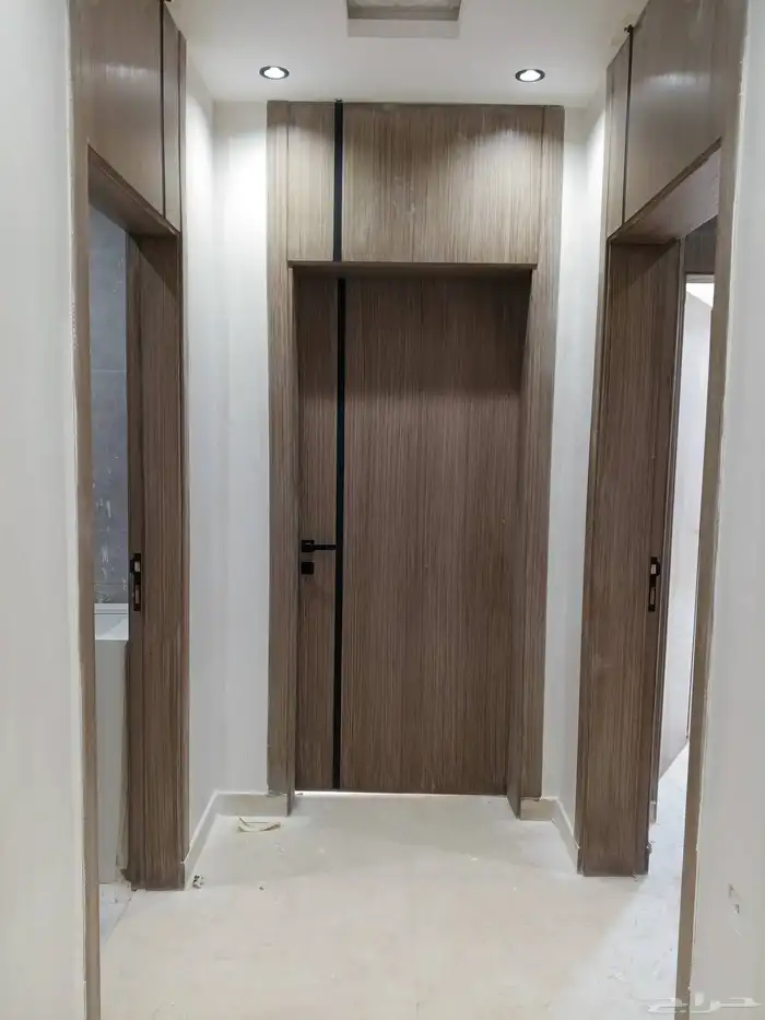 تفصيل الابواب الخشبيه ودهانها 4