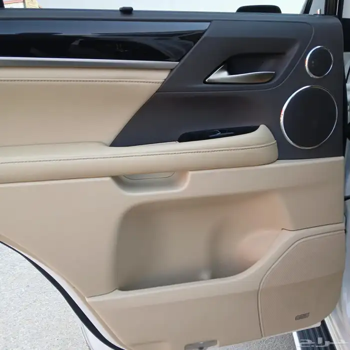 جيب لكزس LX570 S موديل 2016 سعودى - ممشى قليل 22