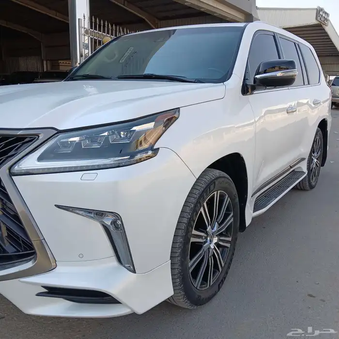 جيب لكزس LX570 S موديل 2016 سعودى - ممشى قليل 2