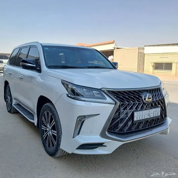 جيب لكزس LX570 S موديل 2016 سعودى - ممشى قليل 3