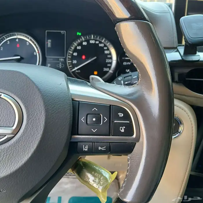 جيب لكزس LX570 S موديل 2016 سعودى - ممشى قليل 23