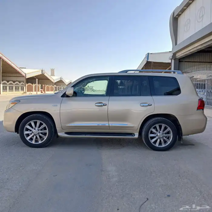 جيب لكزس LX 570 موديل 2009 - بريمى - ممشى قليل 7