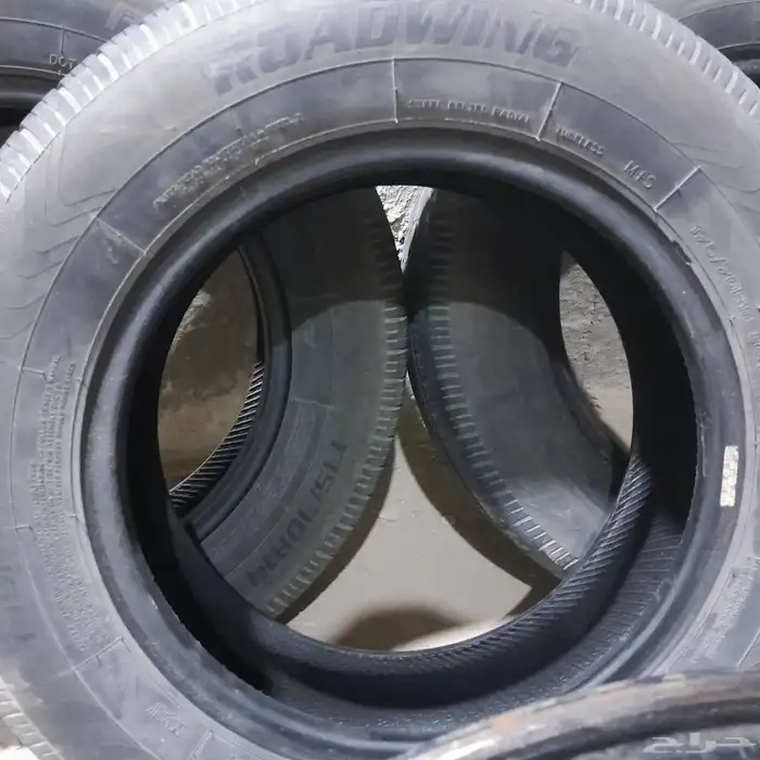 3 كفرات وجنط 1 المقاس 175 70or14عادي يمديك تشتري اي شي لحاله 2