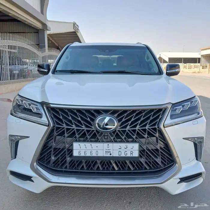 جيب لكزس LX570 S موديل 2016 سعودى - ممشى قليل 0