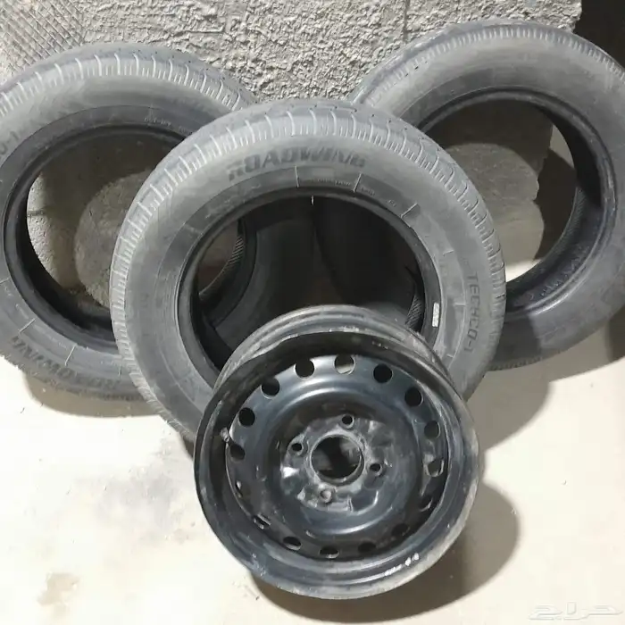 3 كفرات وجنط 1 المقاس 175 70or14عادي يمديك تشتري اي شي لحاله 0