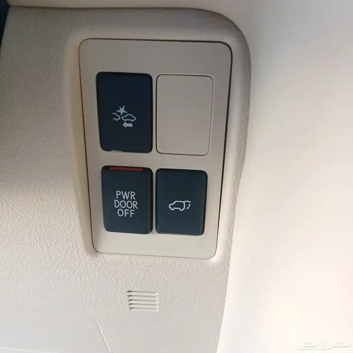 جيب لكزس LX570 S موديل 2016 سعودى - ممشى قليل 26