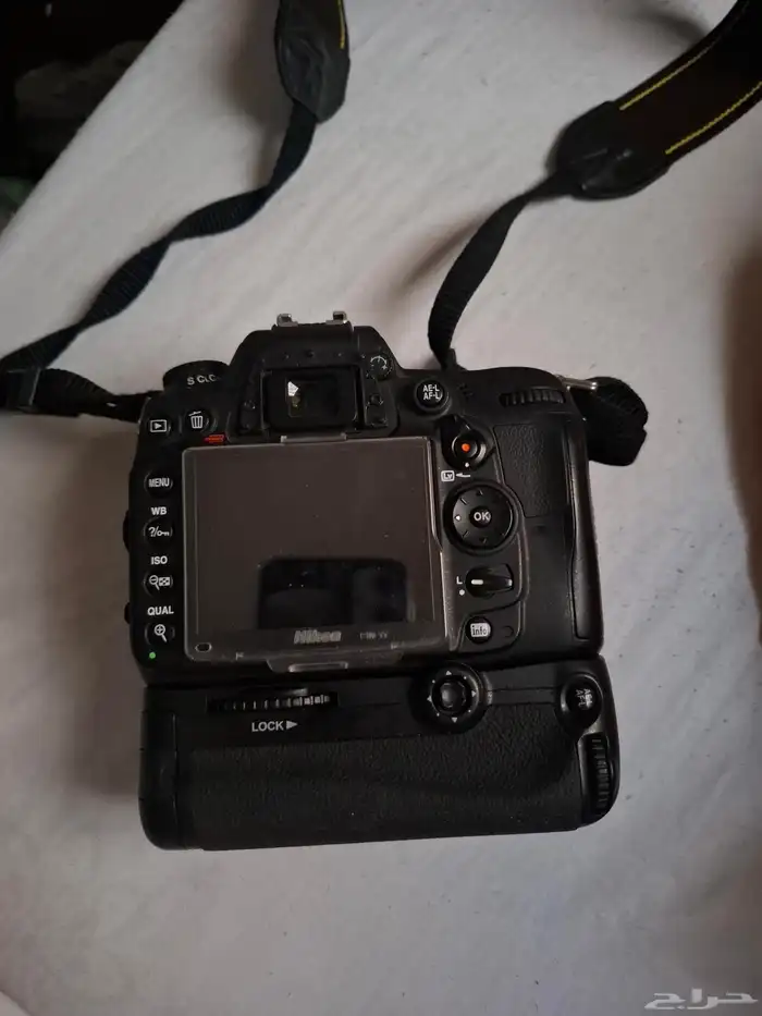 كاميرا نيكون d 7000مع لينس 18 105مع فلاش نيكون TT680n 7