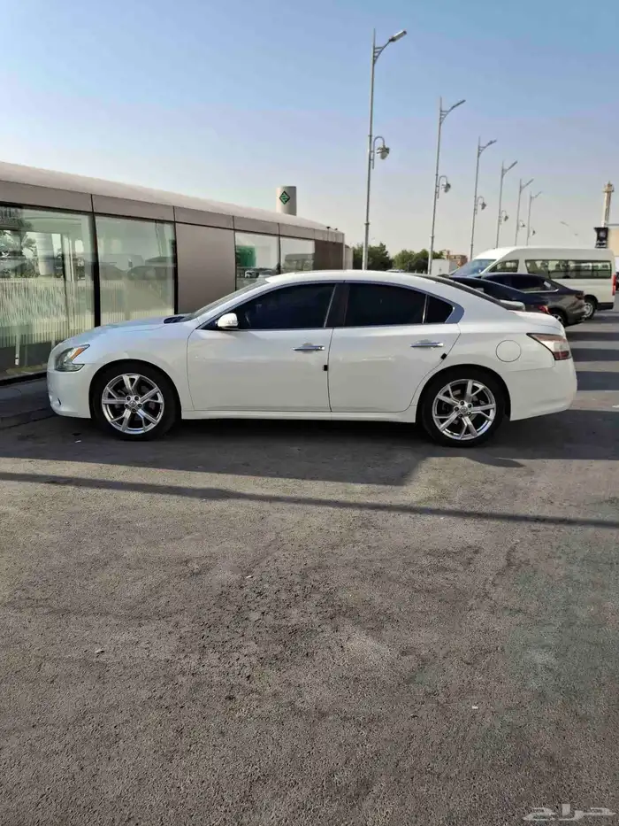 نيسان مكسيما 2