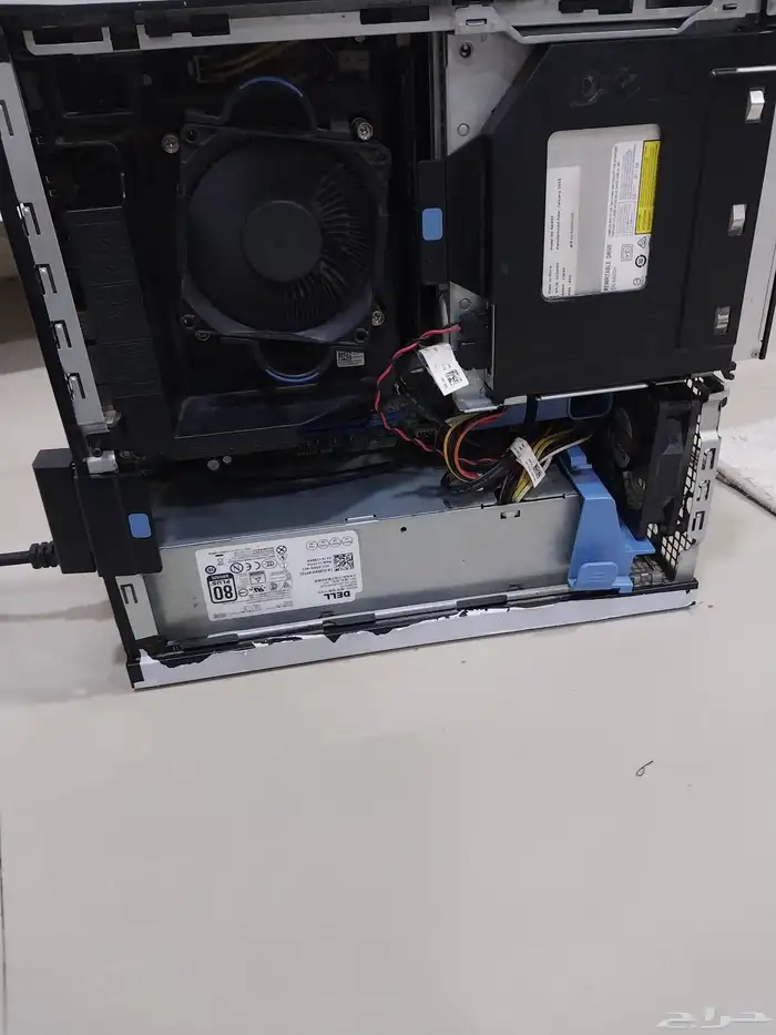 سلام عليكم ... جهاز حاسب شغال اموره زينه ونضيف جدا من شركة D 2