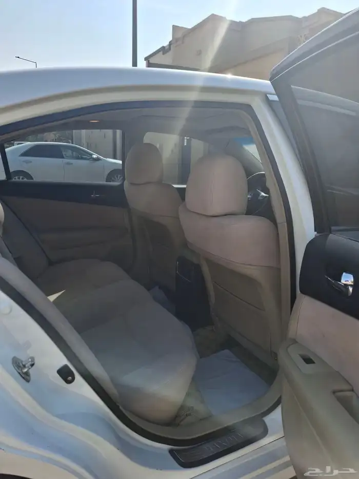 نيسان مكسيما 7